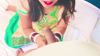 Ghar par koye nahin hai chalo step sister hum sex karate hain mujhe kandom pasand nahin hai sautele bahan please apne kapade kholo