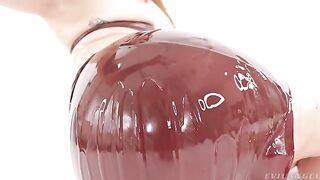 VANESSA VEGA Anal Oil Latex Squirt