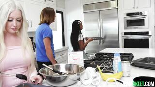 Lily Starfire And Naomi Ryder - TeamSkeetSingles