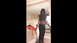 Mia Khalifa - Chat Video