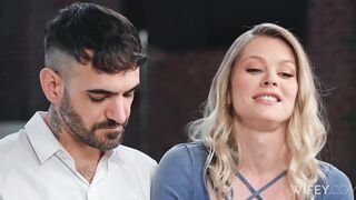 Alex Lending Sammm To Jax