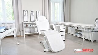 Luna Bbunny - Insatiable Slut Luna Bbunny Enjoys An Intense Anal Session With Her Gynecologist GP3326 23 10 2025