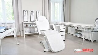 Tattooed Sex Addict Luna Bbunny Takes Rough Anal Pounding From Hung Doctor